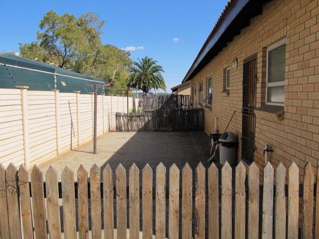 2 Bedroom Property for Sale in Vaalpark Free State